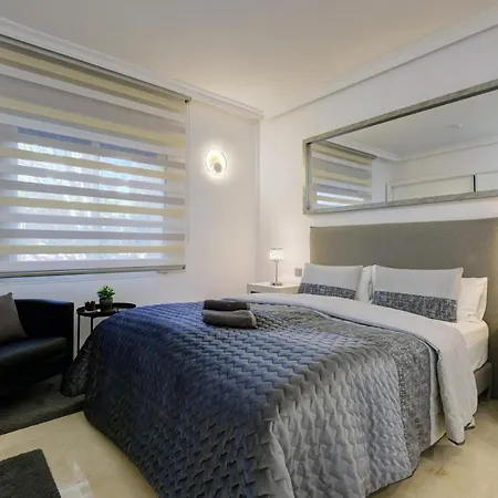 Apartament Dominion Vanvitelli 139 *